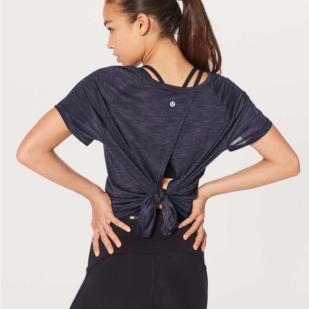 Lululemon Back In Action Short Sleeve
Heathered Viola / Black
